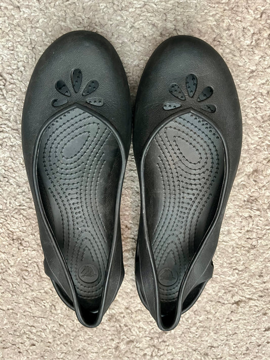 Croc Slip On Black Flats, Size 7 - Tales from the Tangle