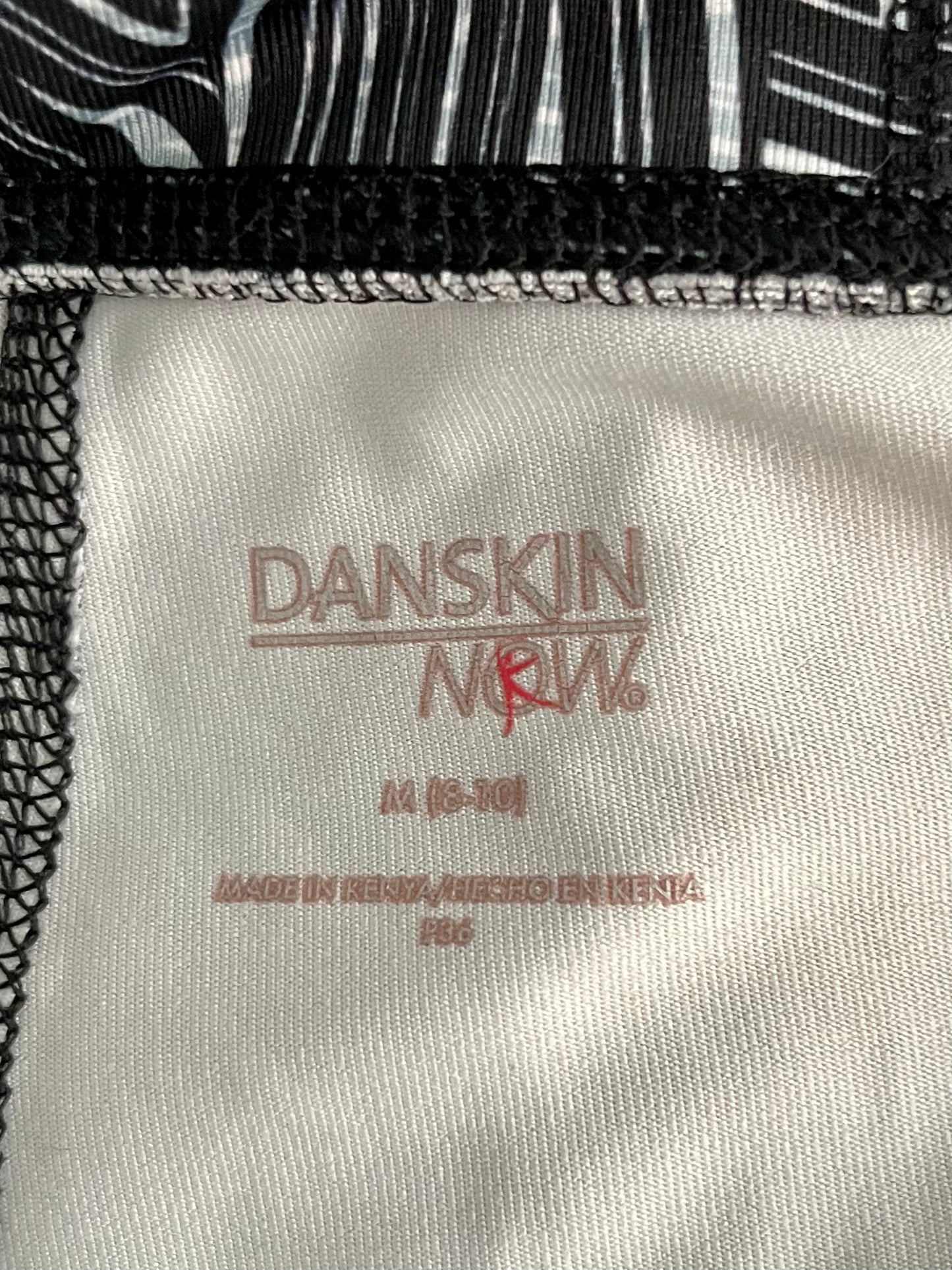 Danskin Now Fitted Legging Capri, Size Medium - Tales from the Tangle