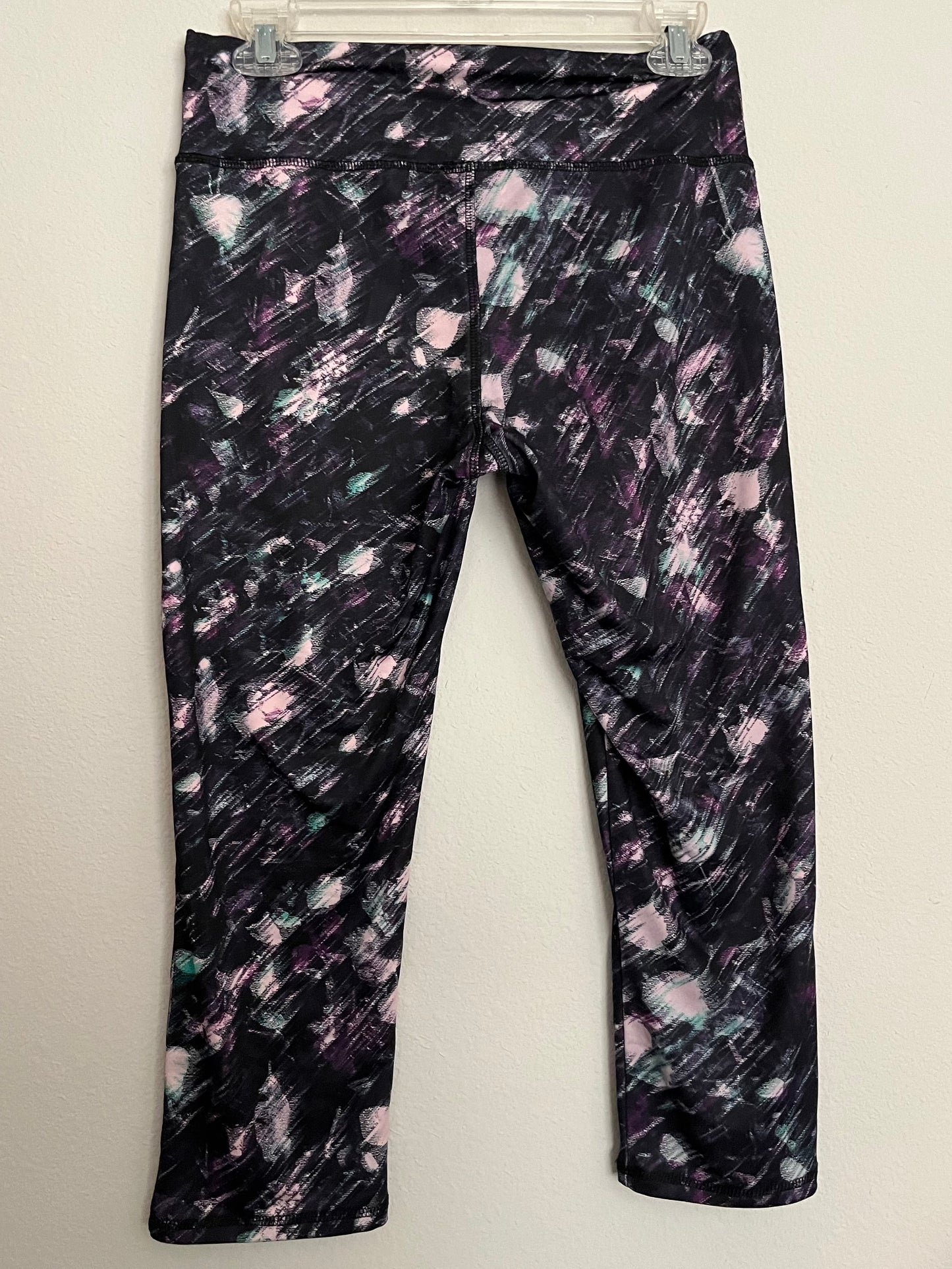 RBX Capri Leggings, Size Medium - Tales from the Tangle