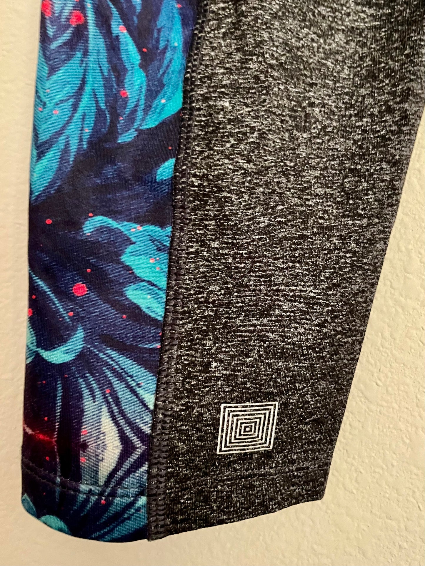 LulaRoe Capri Leggings, Size Medium - Tales from the Tangle