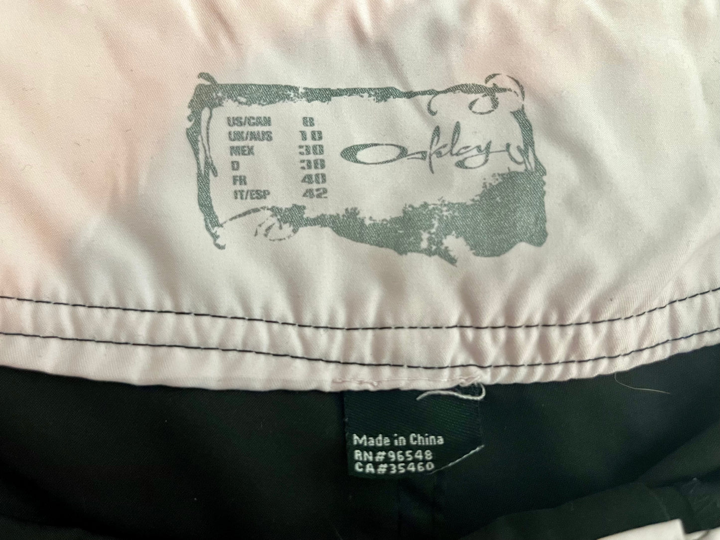 Oakley Board Shorts, Women's Size 8 (fits more like a 6) - Tales from the Tangle