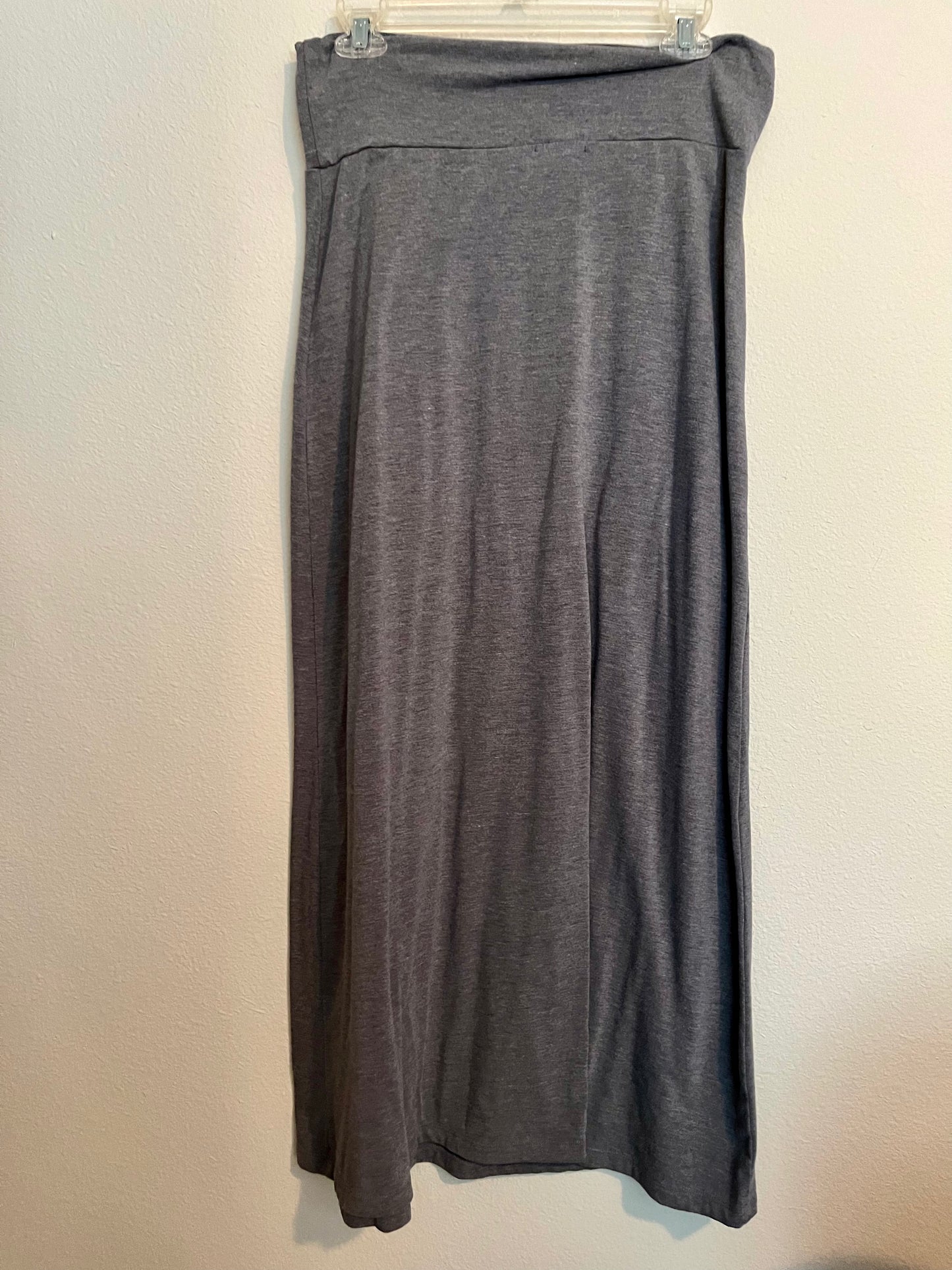 Charlotte Russe Grey Maxi Skirt- Size Large - Tales from the Tangle