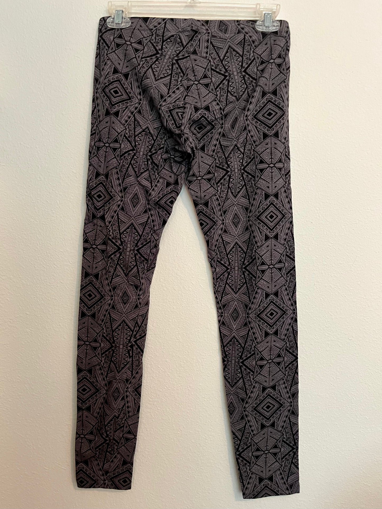 Charlotte Russe Tribal Print Leggings- Size Large - Tales from the Tangle