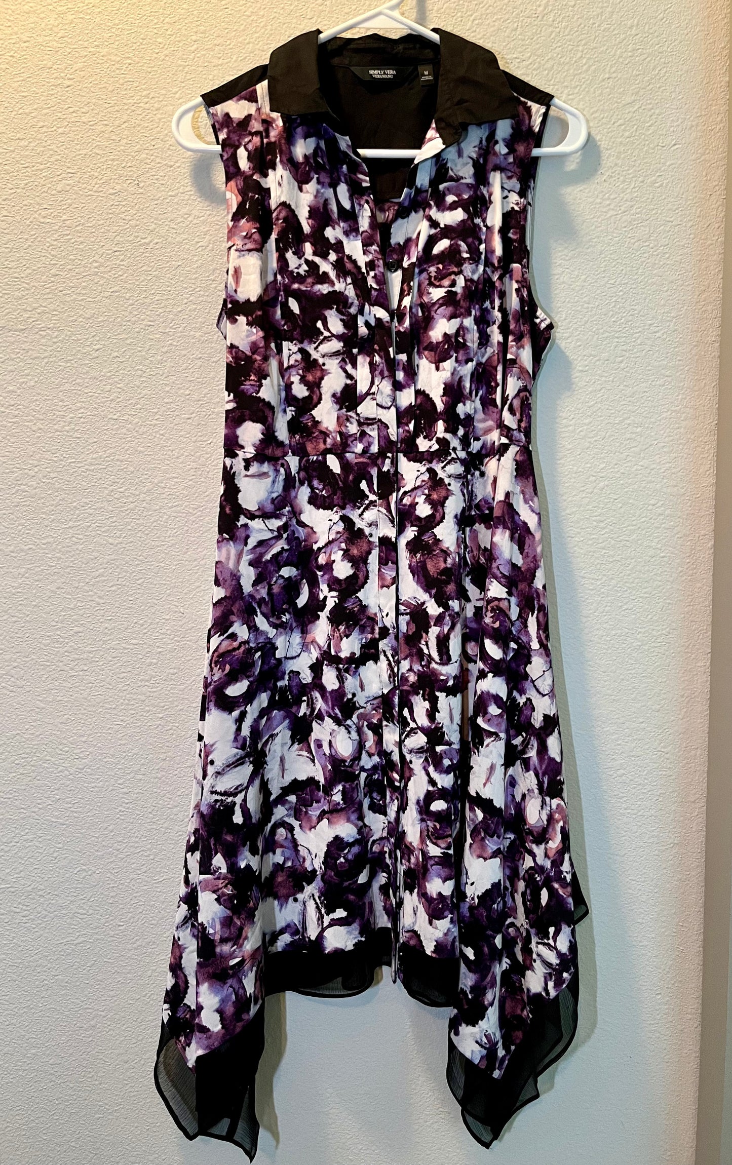 Simply Vera By Vera Wang Dress with Pockets Size Medium - Tales from the Tangle