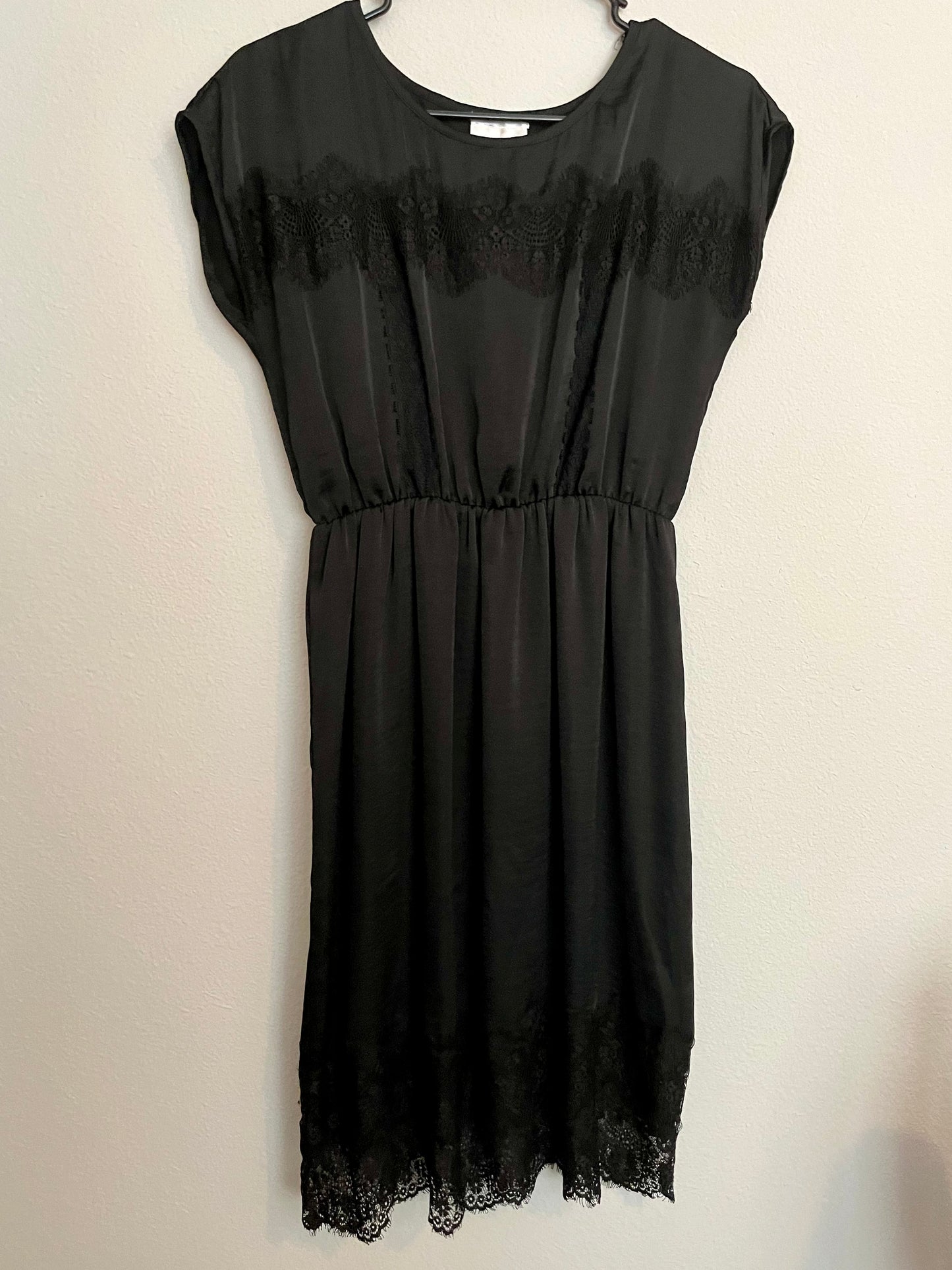 A Pea in the Pod Black Lace Sundress- Size Small