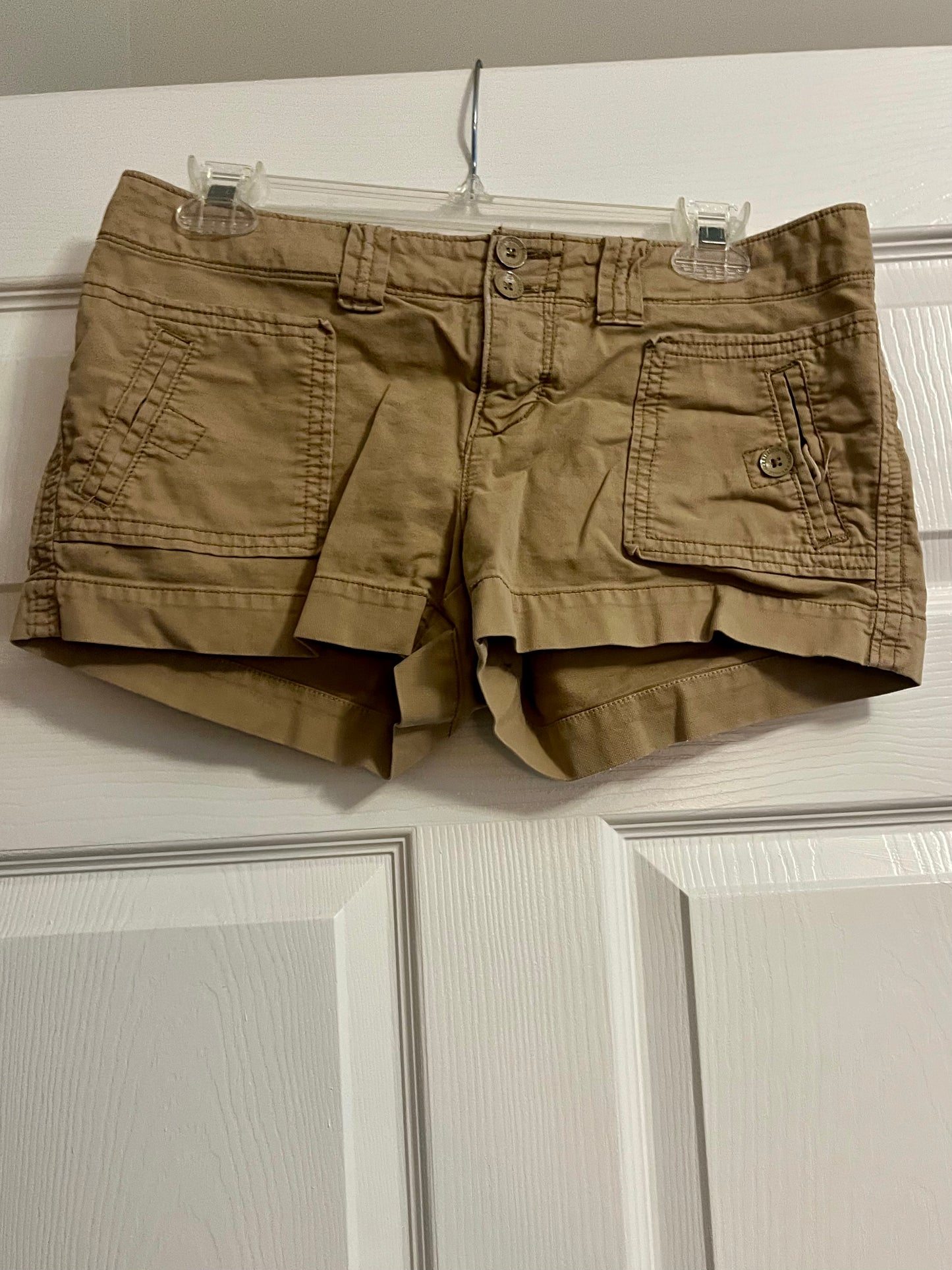 American Eagle Kahki Shorts- Size 4