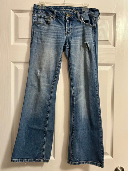 American Eagle Favorite Boyfriend Jeans- Size 8 Short